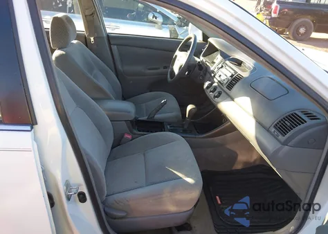 2004 Toyota Camry Le из США, поврежденный, VIN 4T1BE32KX4U349302